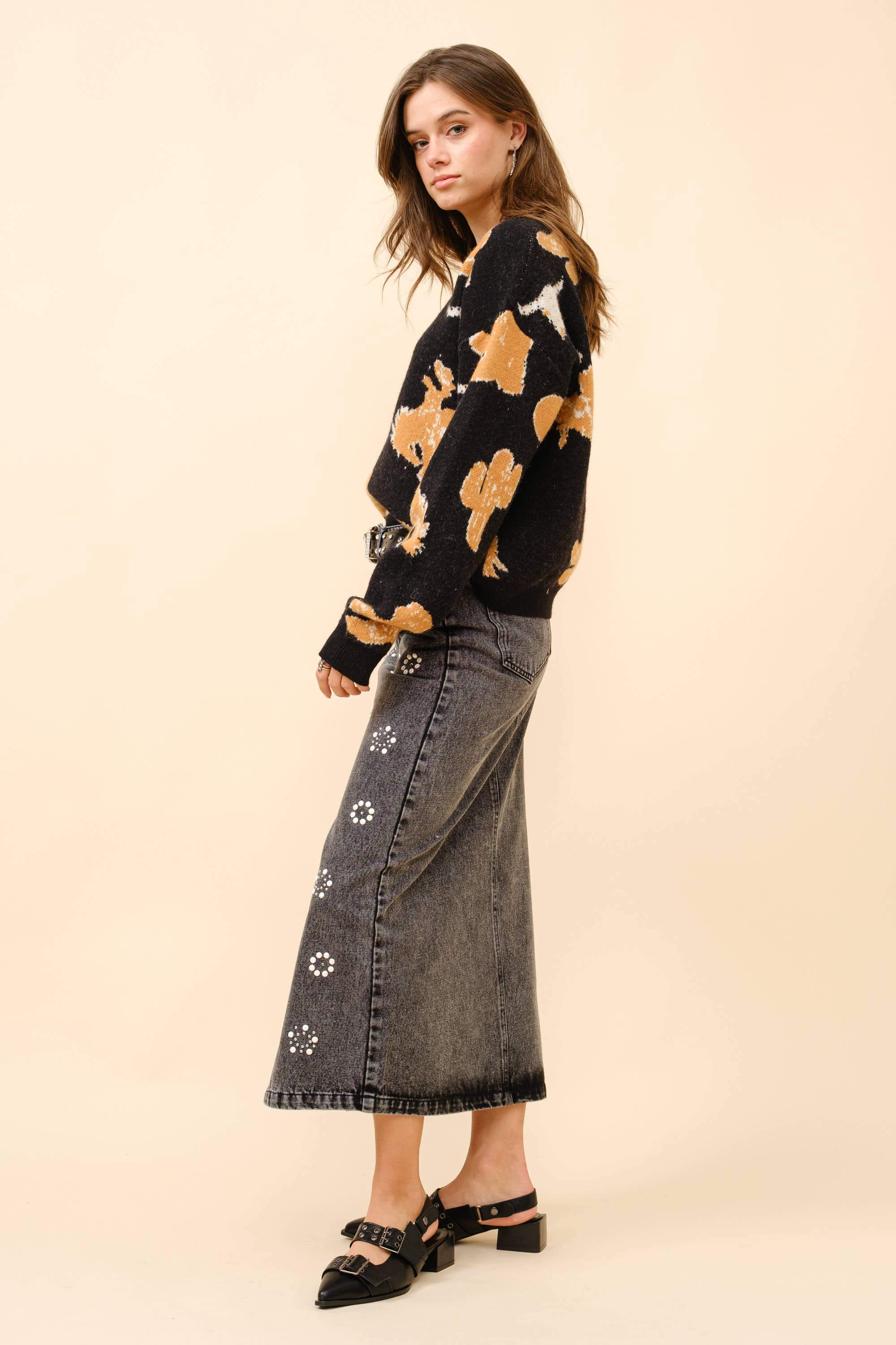 Western Sweater-black