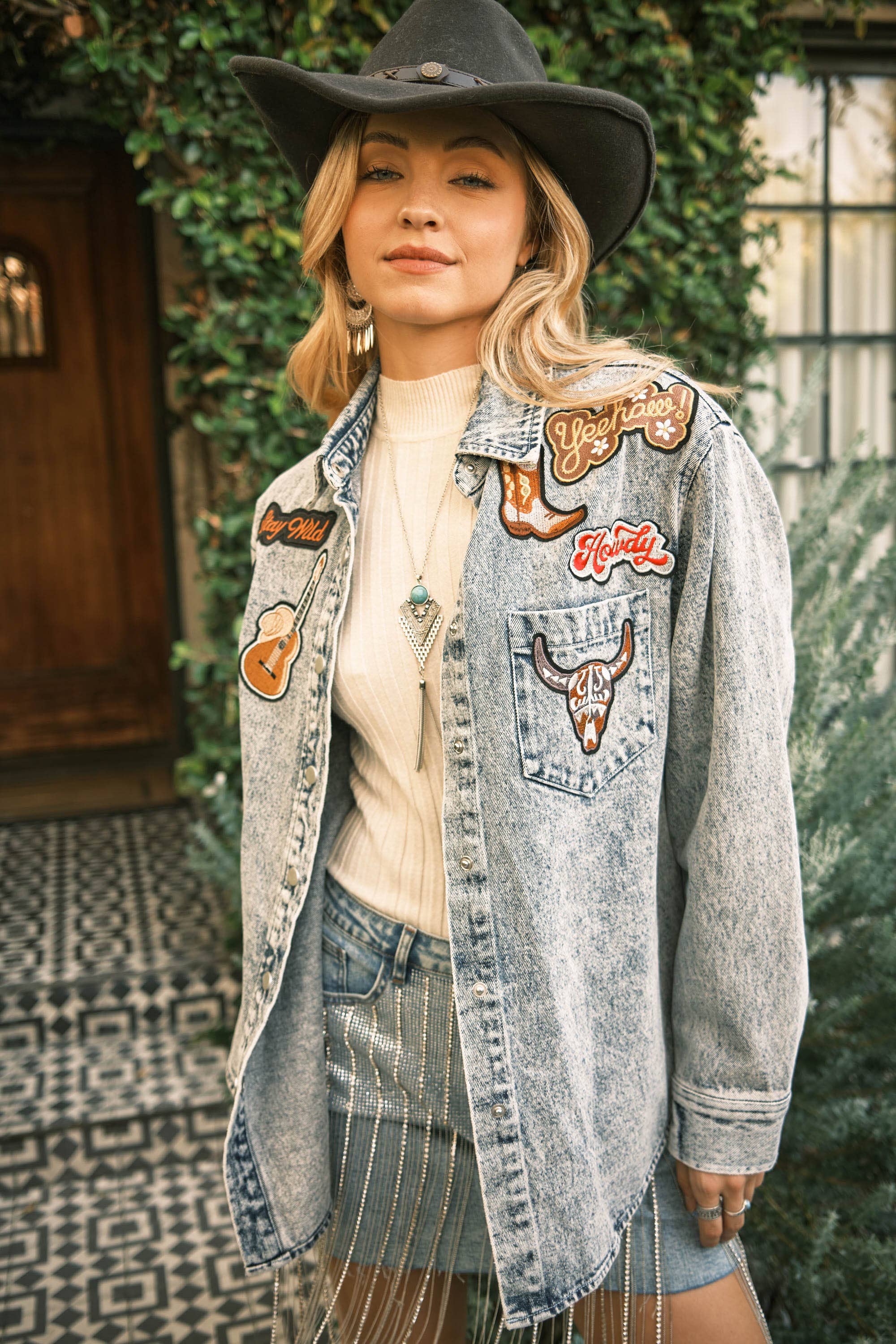 Garment Washed Snap Up Rodeo Denim Jacket: LIGHT WASH - Forever Western Boutique