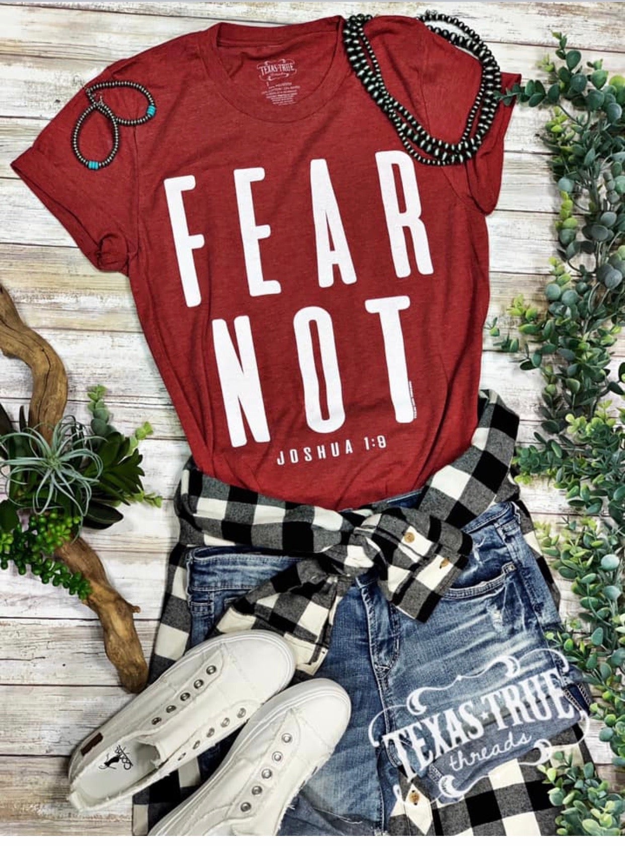 Fear Not Tee - Forever Western Boutique